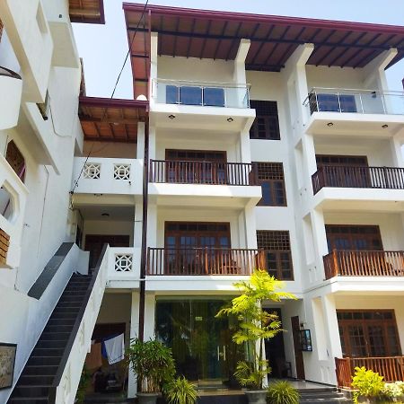Shanika Beach Inn Tangalle Exterior photo