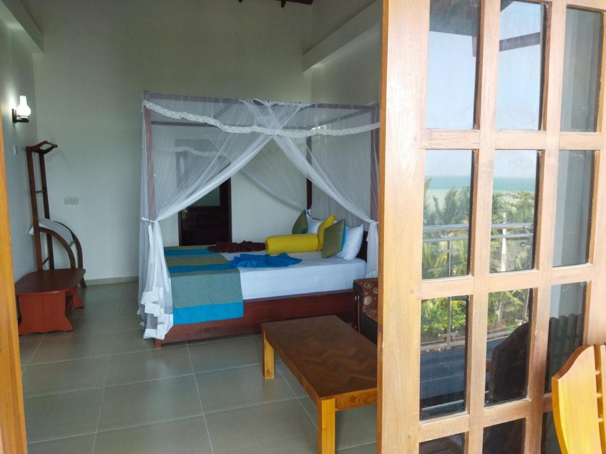 Shanika Beach Inn Tangalle Exterior photo