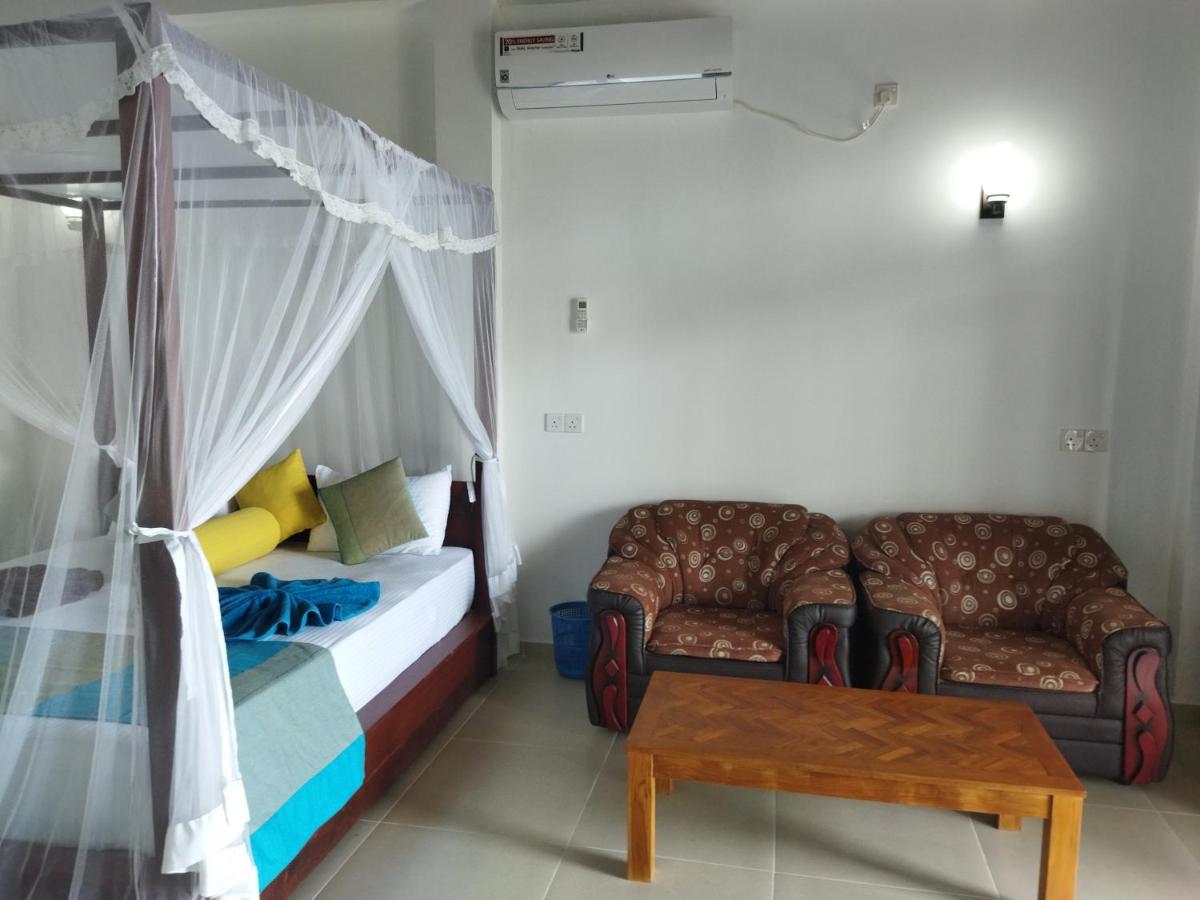 Shanika Beach Inn Tangalle Exterior photo