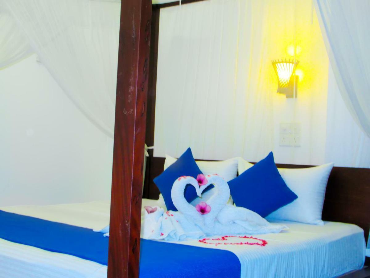 Shanika Beach Inn Tangalle Exterior photo